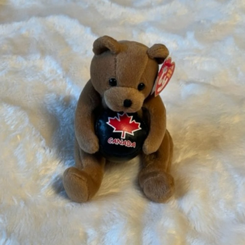 Ty Beanie Baby Deke Canadian Exclusive Hockey Bear 2005 NWT Plush Collectible